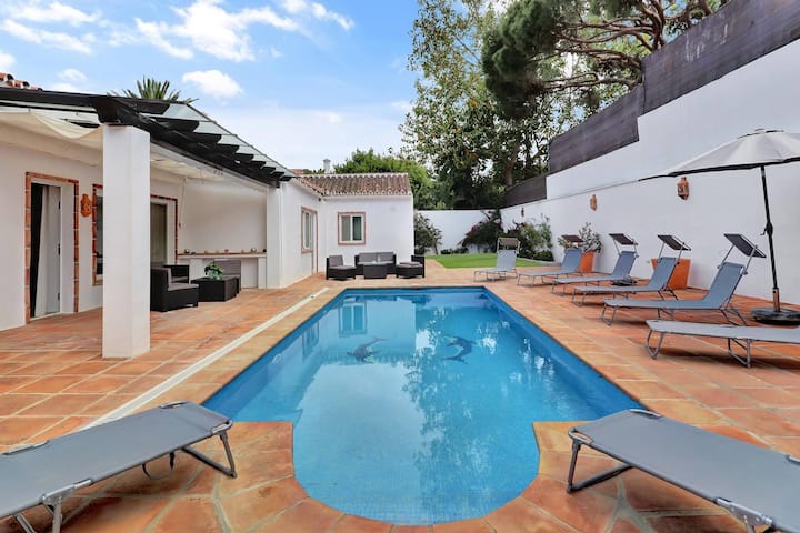 Beautiful & Spacious House With Pool & Garage - Costa del Sol