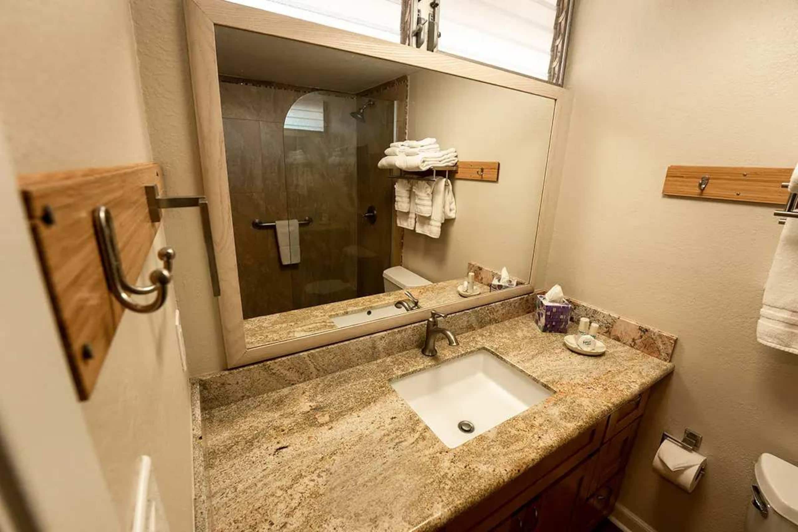 Condo in Lahaina · ★4.8 · Studio · 1 bed · 1 private bath - Image 7