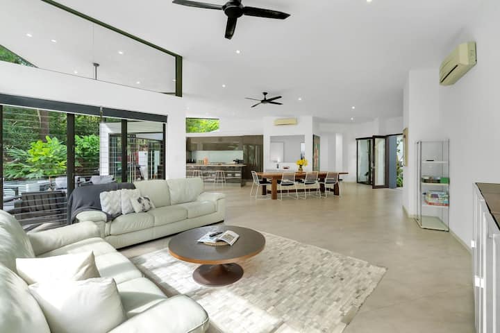 Belle Escapes Villa Vivere - Palm Cove