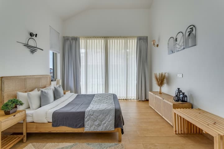 Bedroom 1 image 1