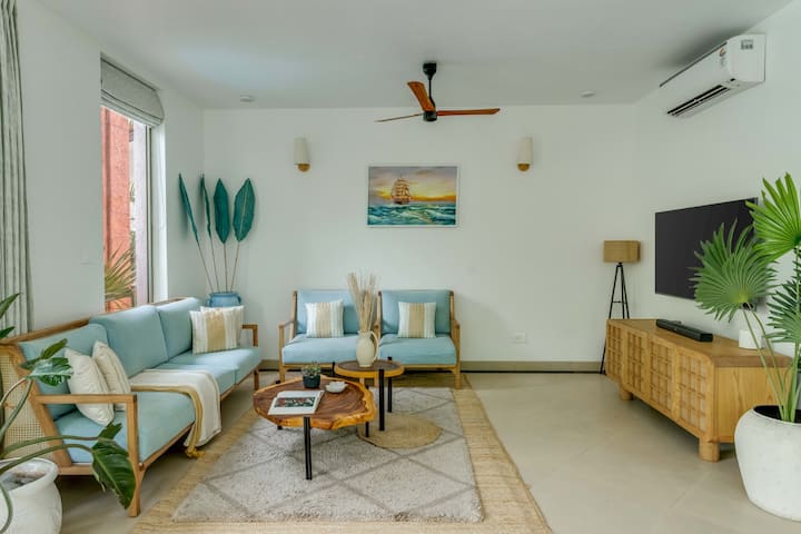 Living room image 3