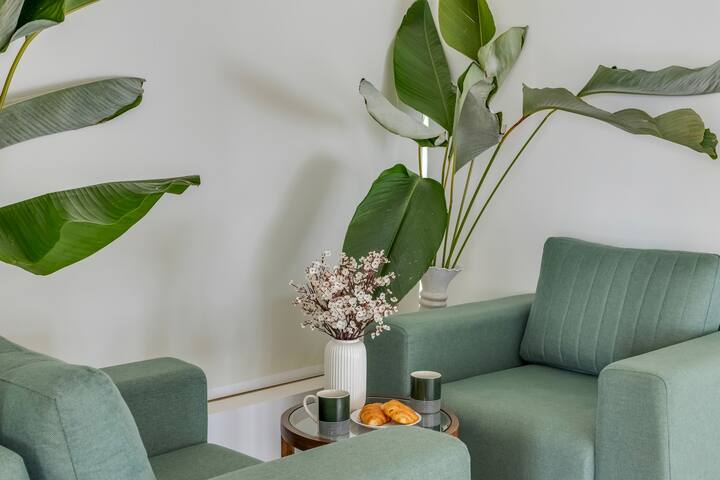 Living room image 7