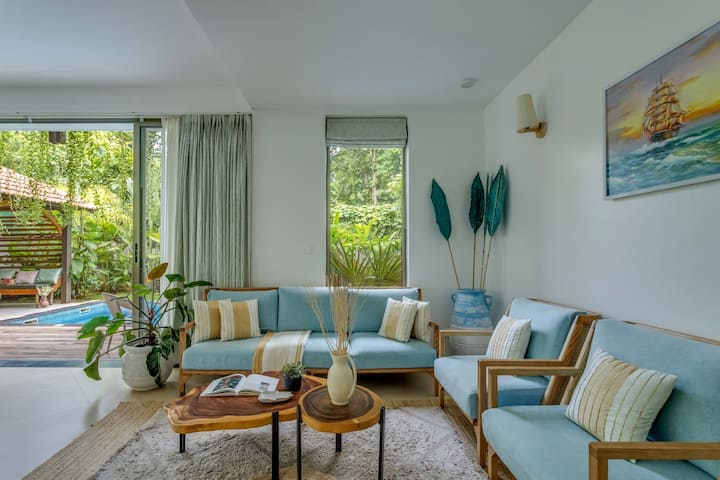 Living room image 5