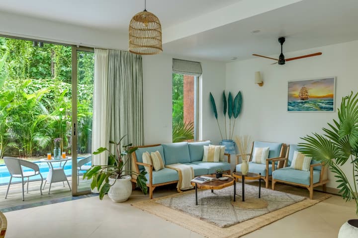 Living room image 2