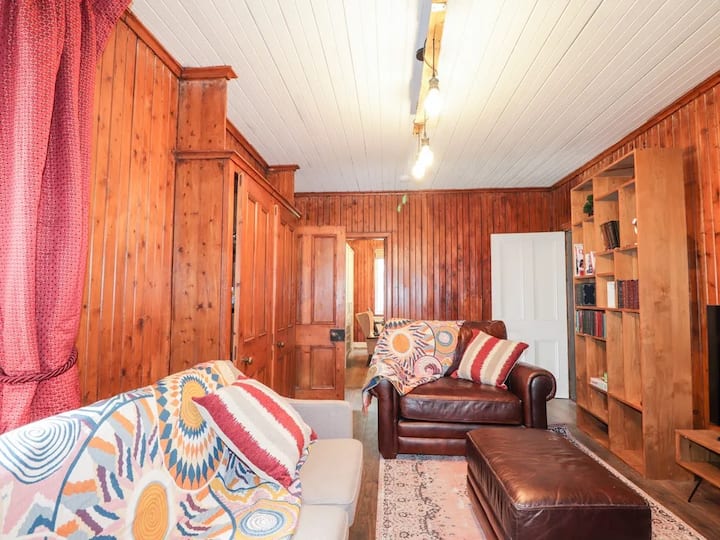 The Challenger Estate - Bothy - Lairg