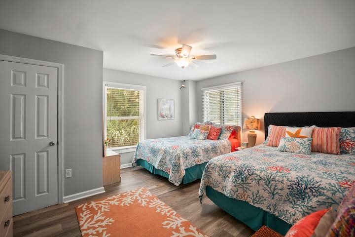 Two Queen Beds