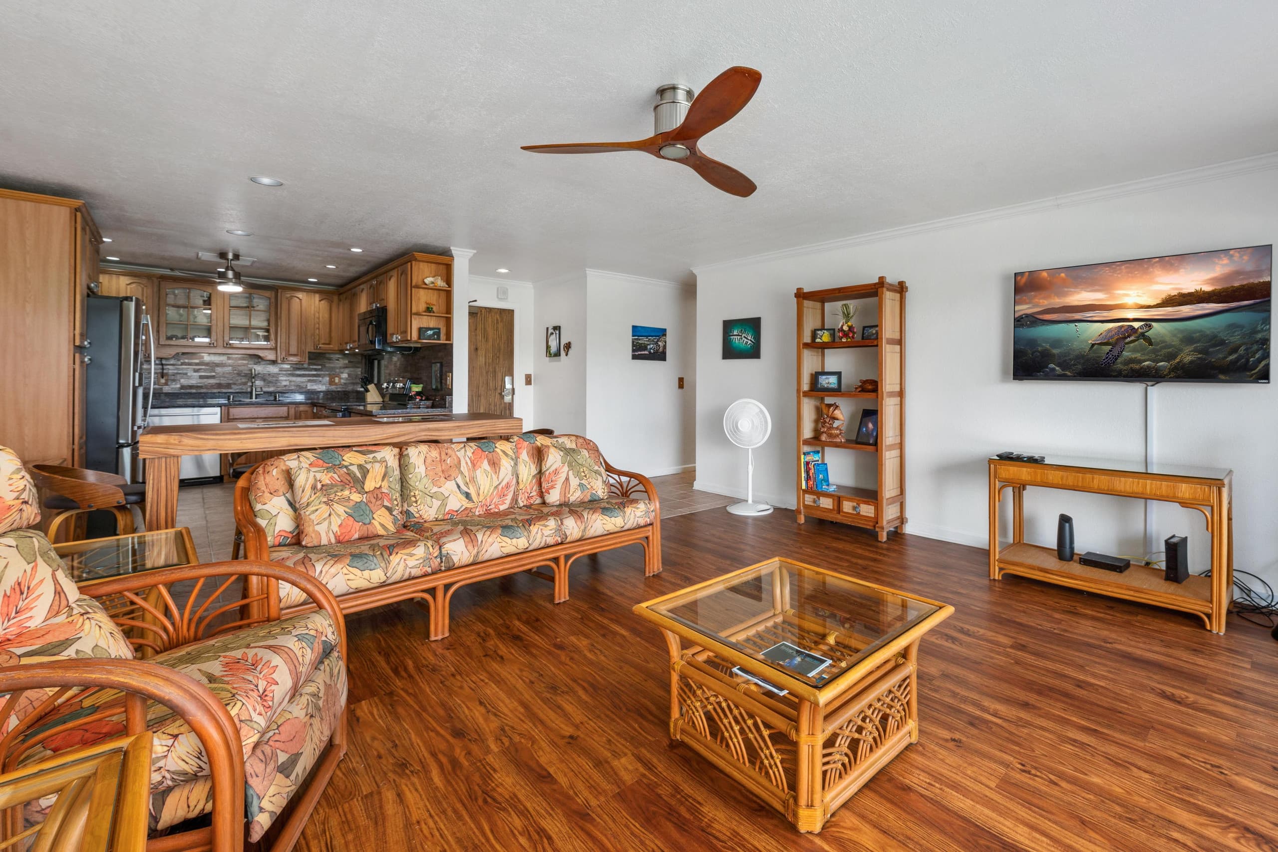 Condo in Kailua-Kona · ★4.4 · 2 bedrooms · 3 beds · 2 private baths - Image 5