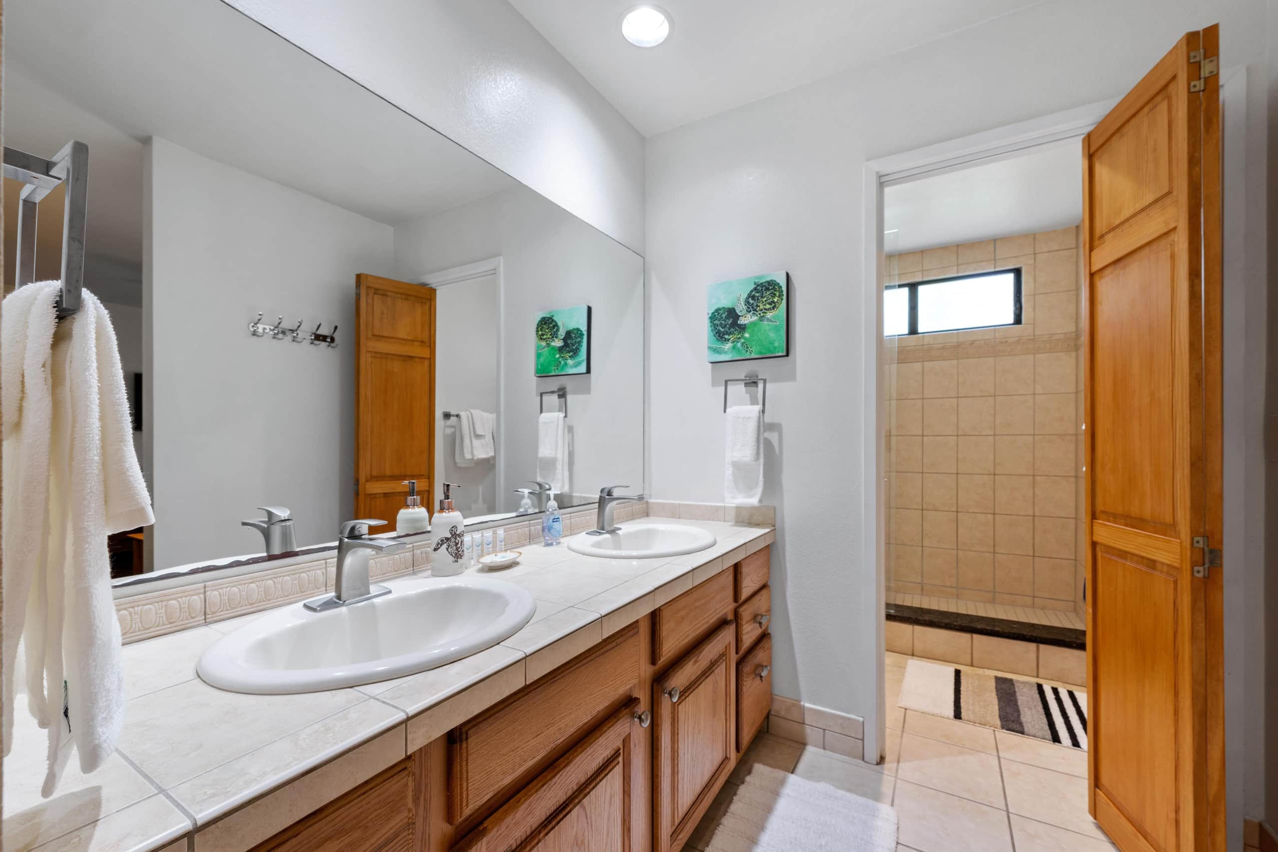 Condo in Kailua-Kona · ★4.4 · 2 bedrooms · 3 beds · 2 private baths - Image 21