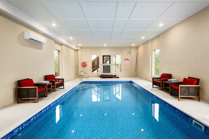 Risen Retreat - Swim, Soak & Sip with Scenic Views - Cabins for