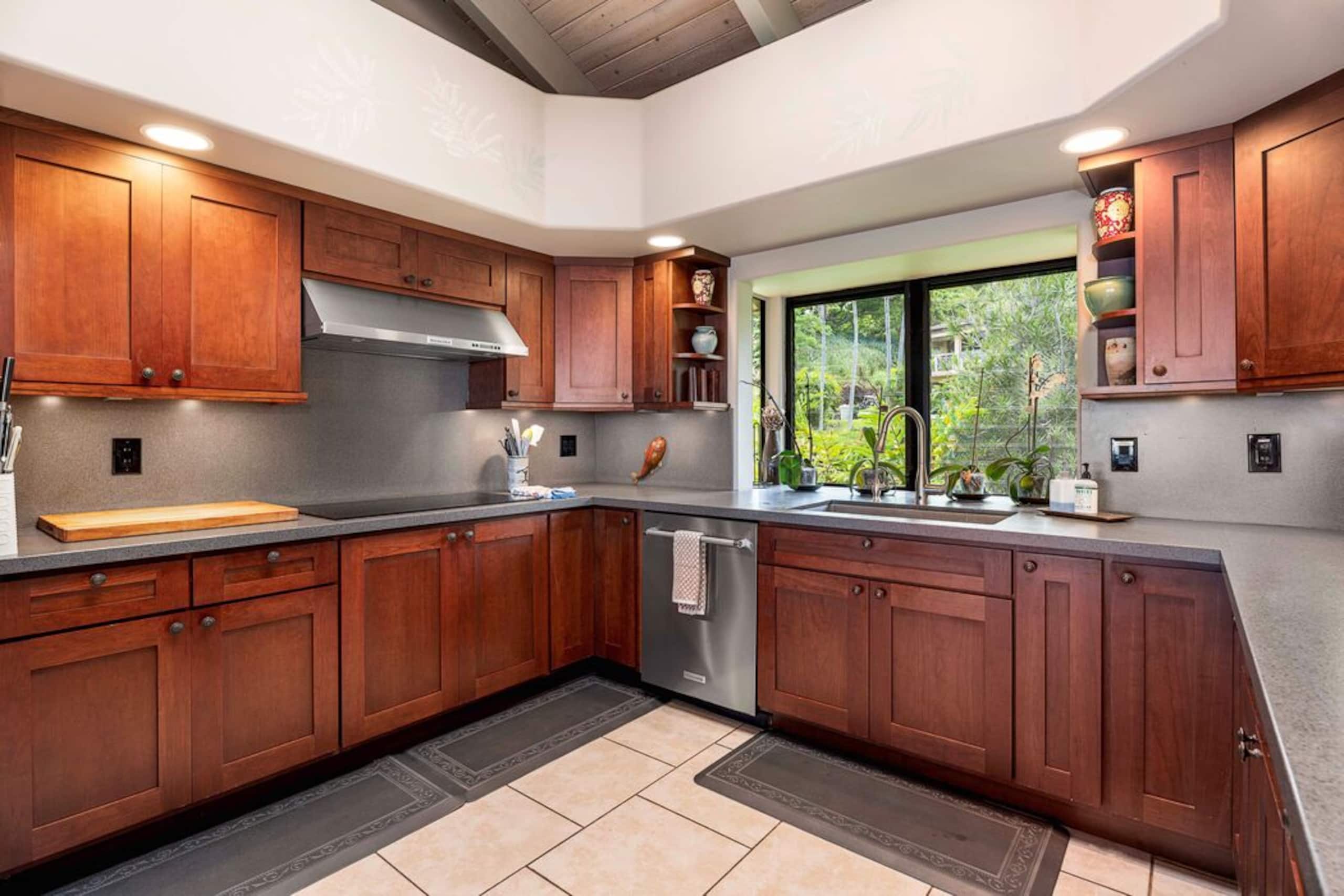 Home in Kailua-Kona · ★5.0 · 3 bedrooms · 4 beds · 2.5 baths - Image 19