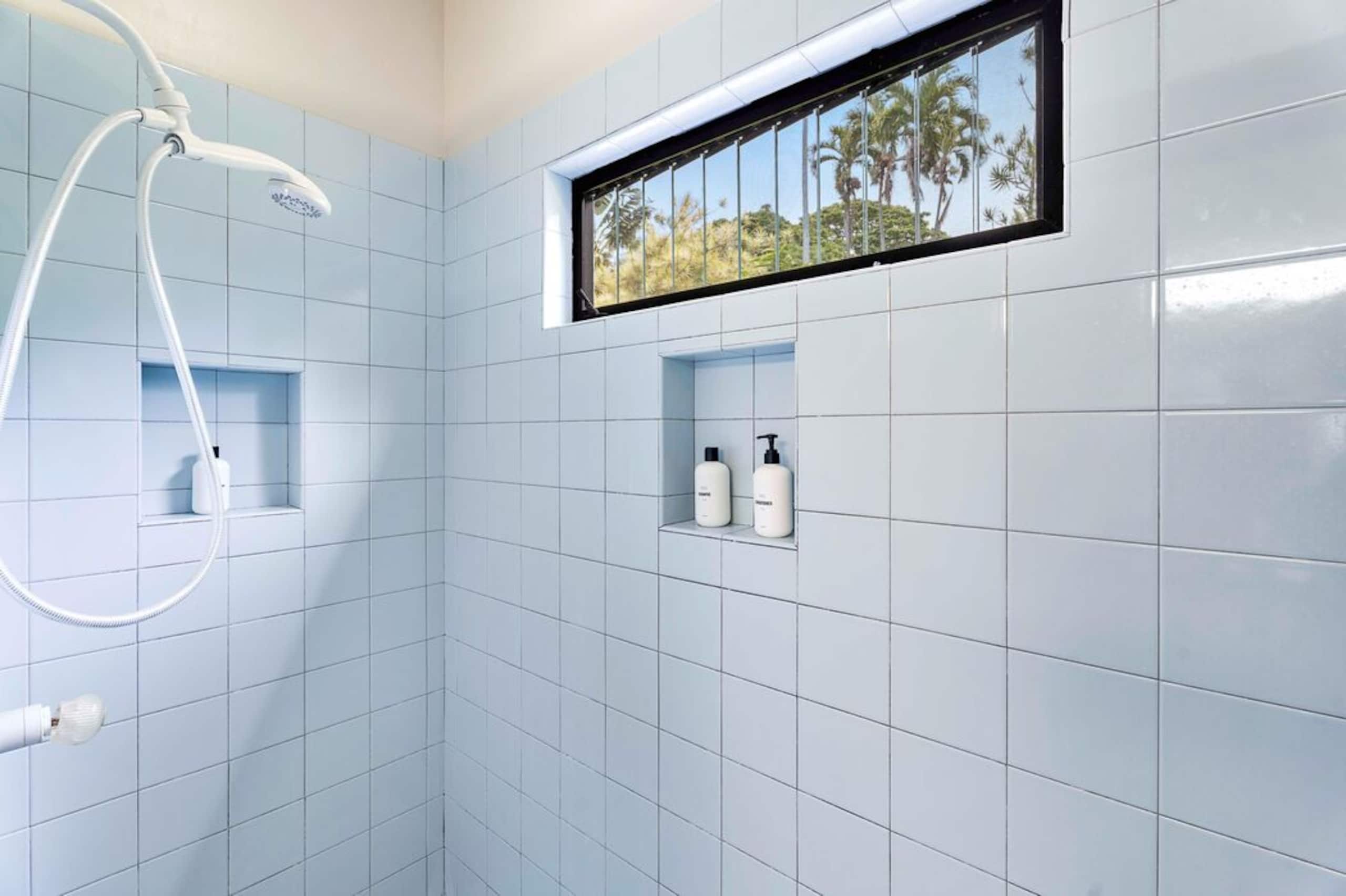 Home in Kailua-Kona · ★5.0 · 3 bedrooms · 4 beds · 2.5 baths - Image 53