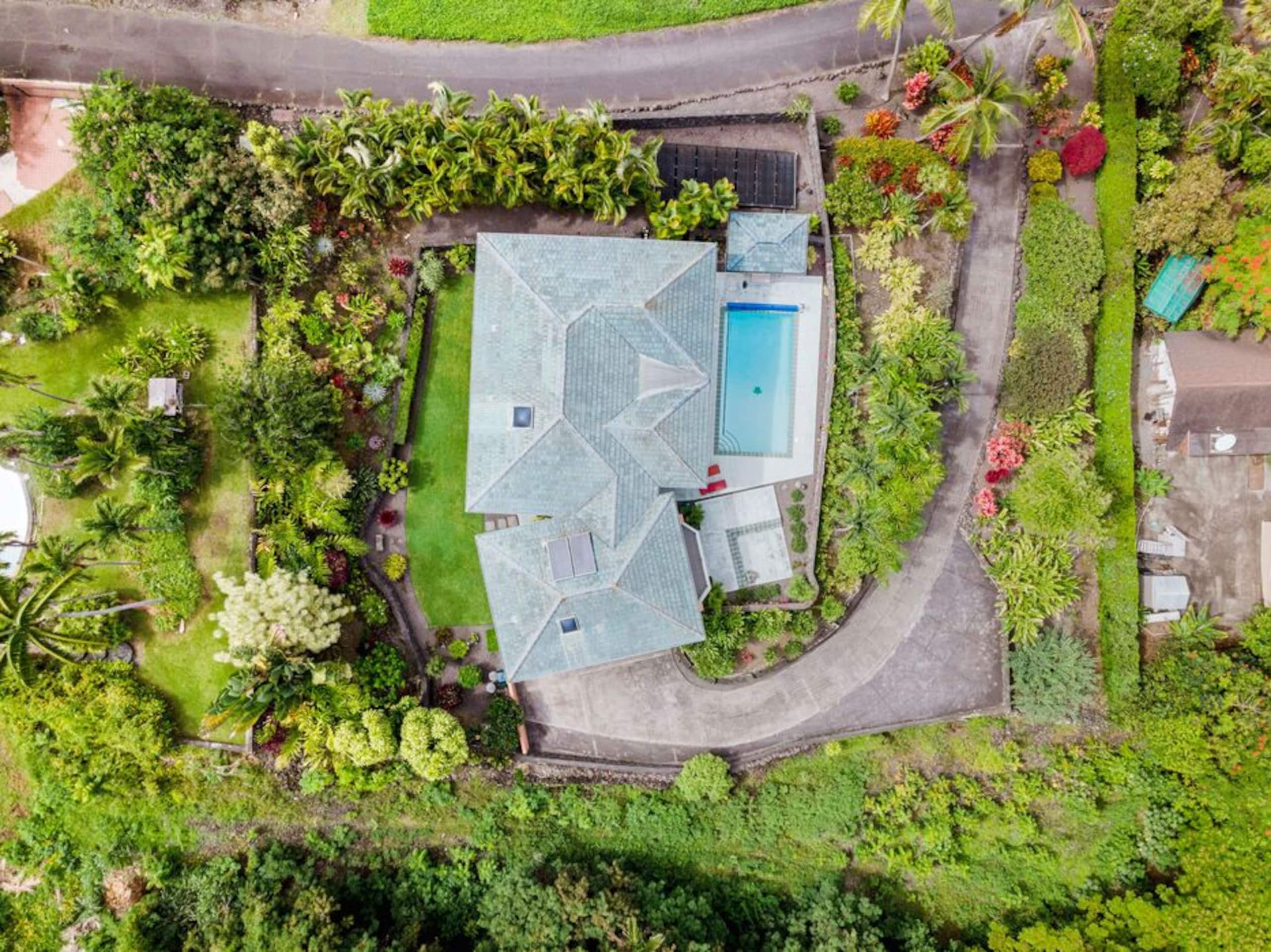 Home in Kailua-Kona · ★5.0 · 3 bedrooms · 4 beds · 2.5 baths - Image 58