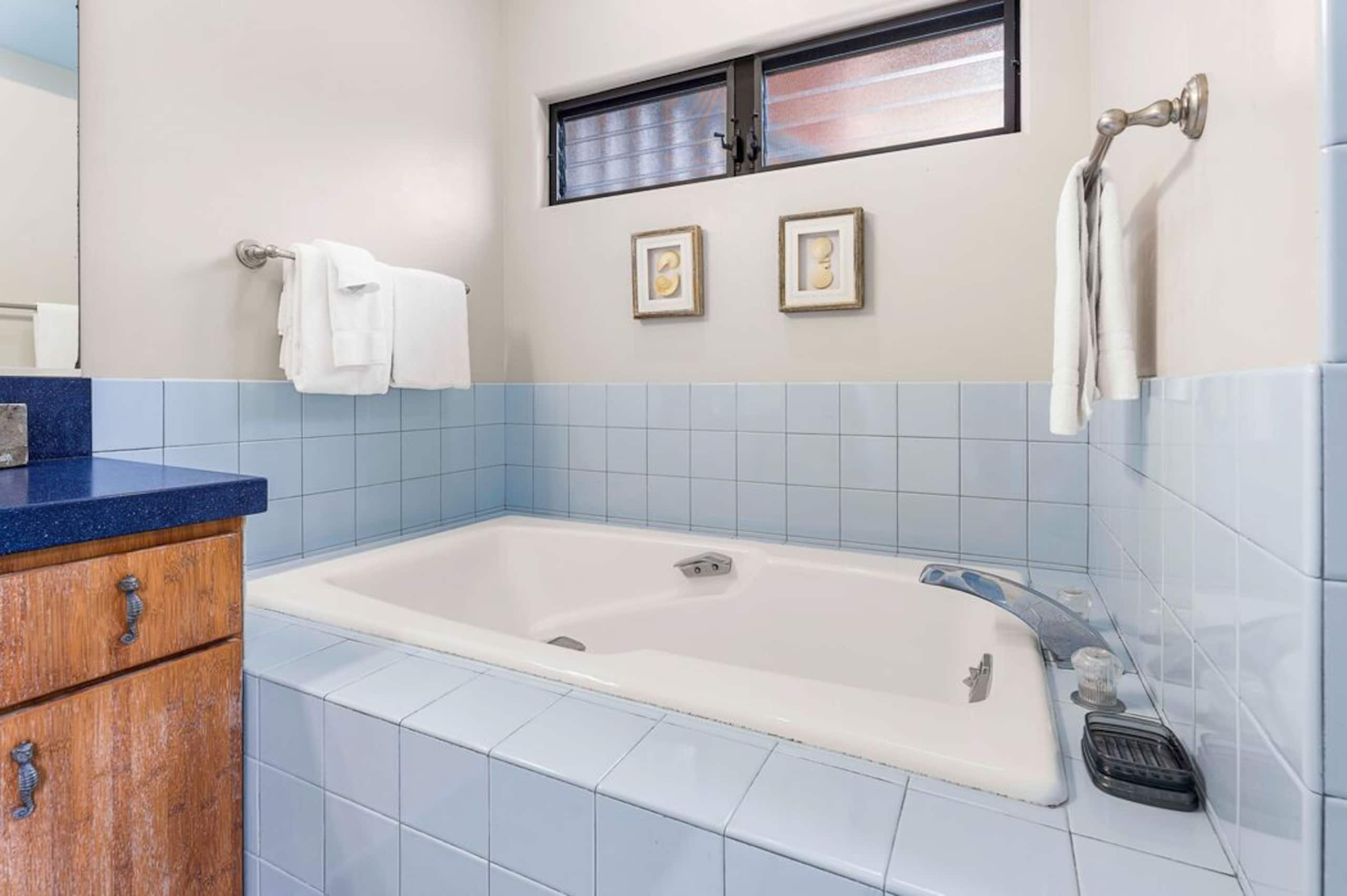 Home in Kailua-Kona · ★5.0 · 3 bedrooms · 4 beds · 2.5 baths - Image 54