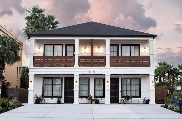 Venus B | Luxury 3br + Pool & Steps To Beach - South Padre Island, TX