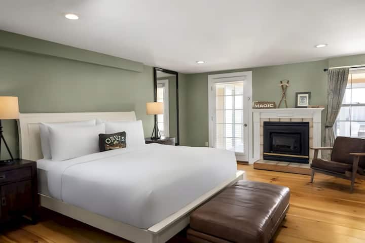 Historic Vt Escape Near Skiing & Hiking - Manchester, NH