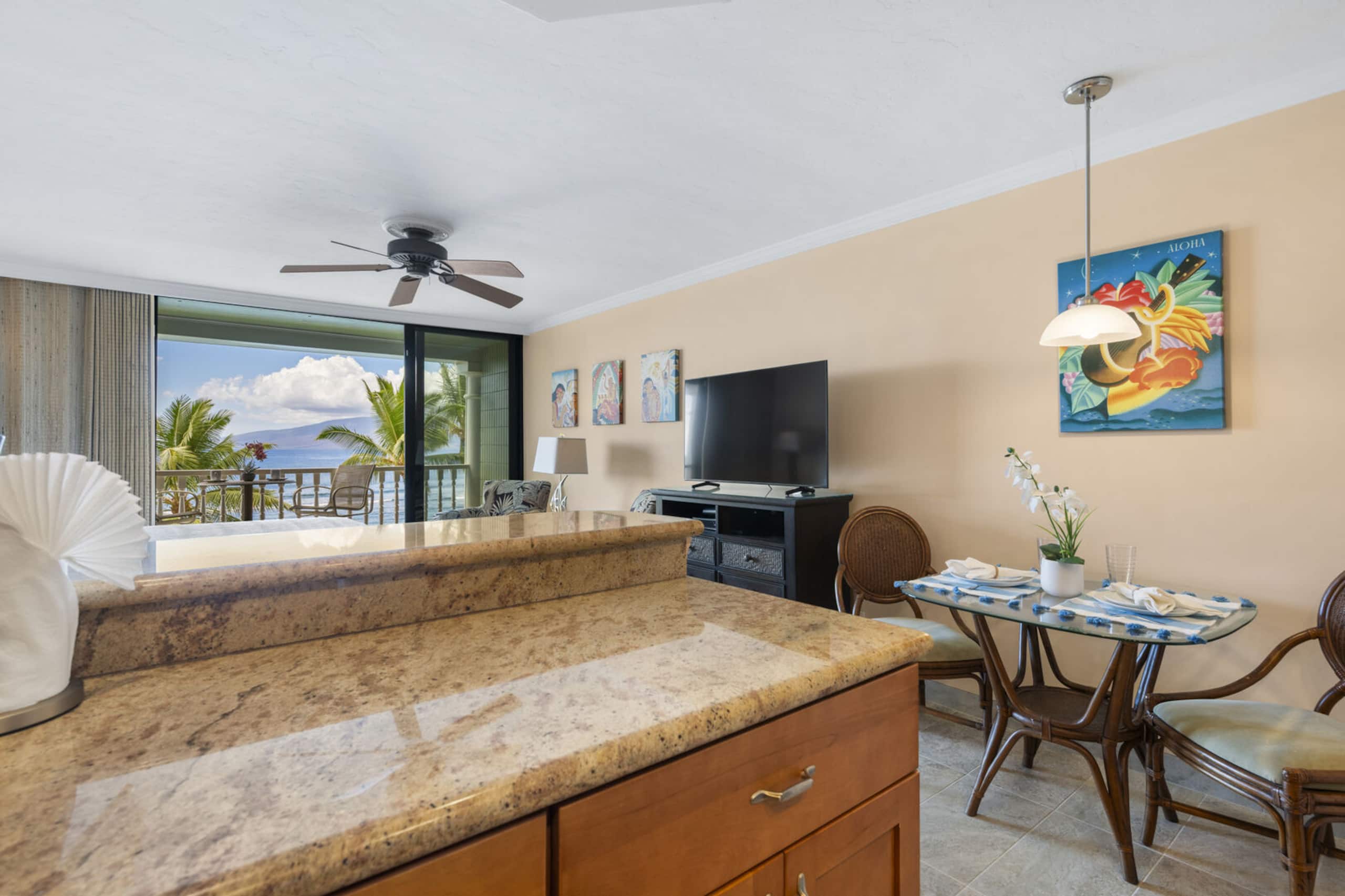Condo in Lahaina · ★5.0 · Studio · 1 private bath - Image 16