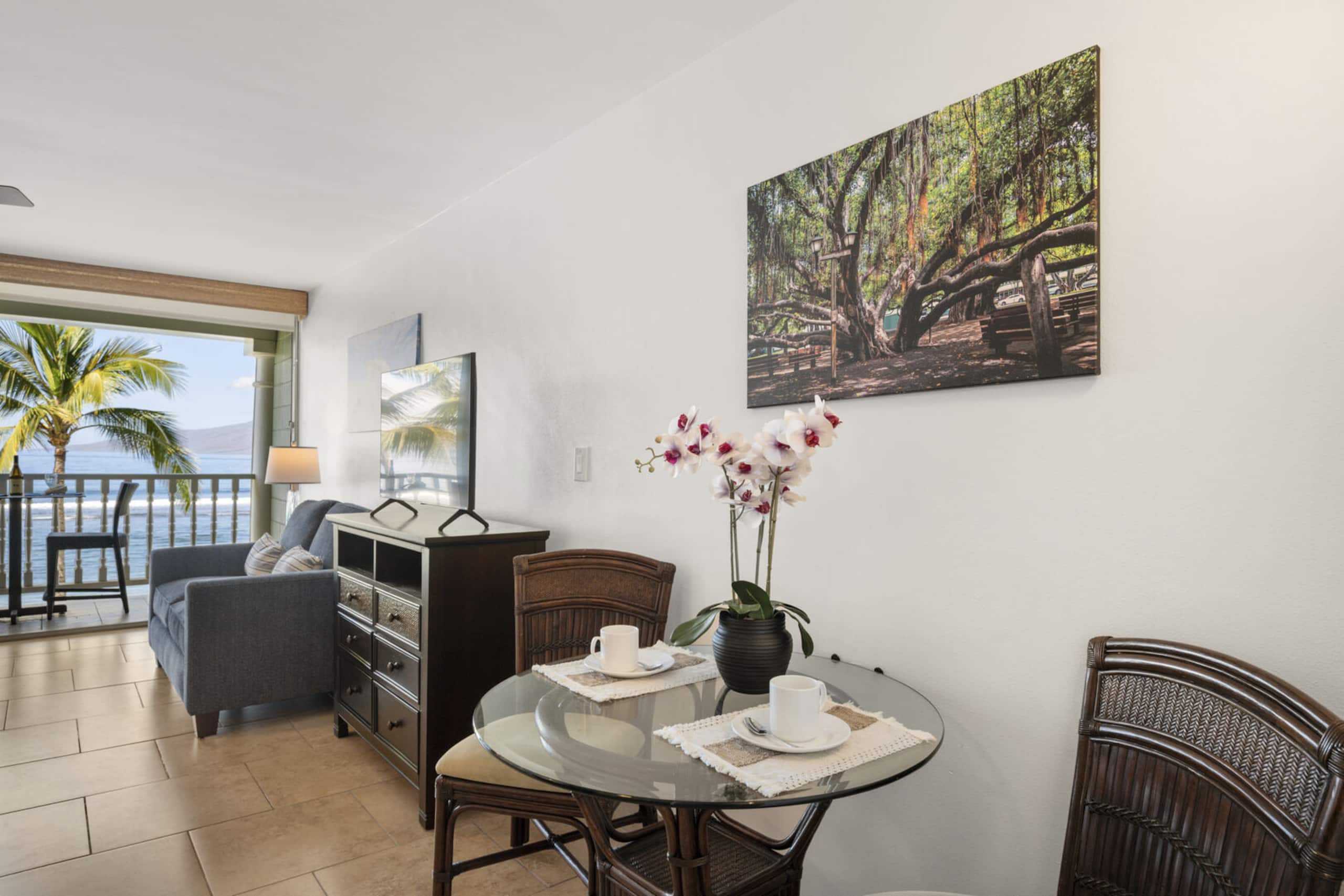 Oceanfront Studio Escape – Lahaina Shores 421 - Image 12