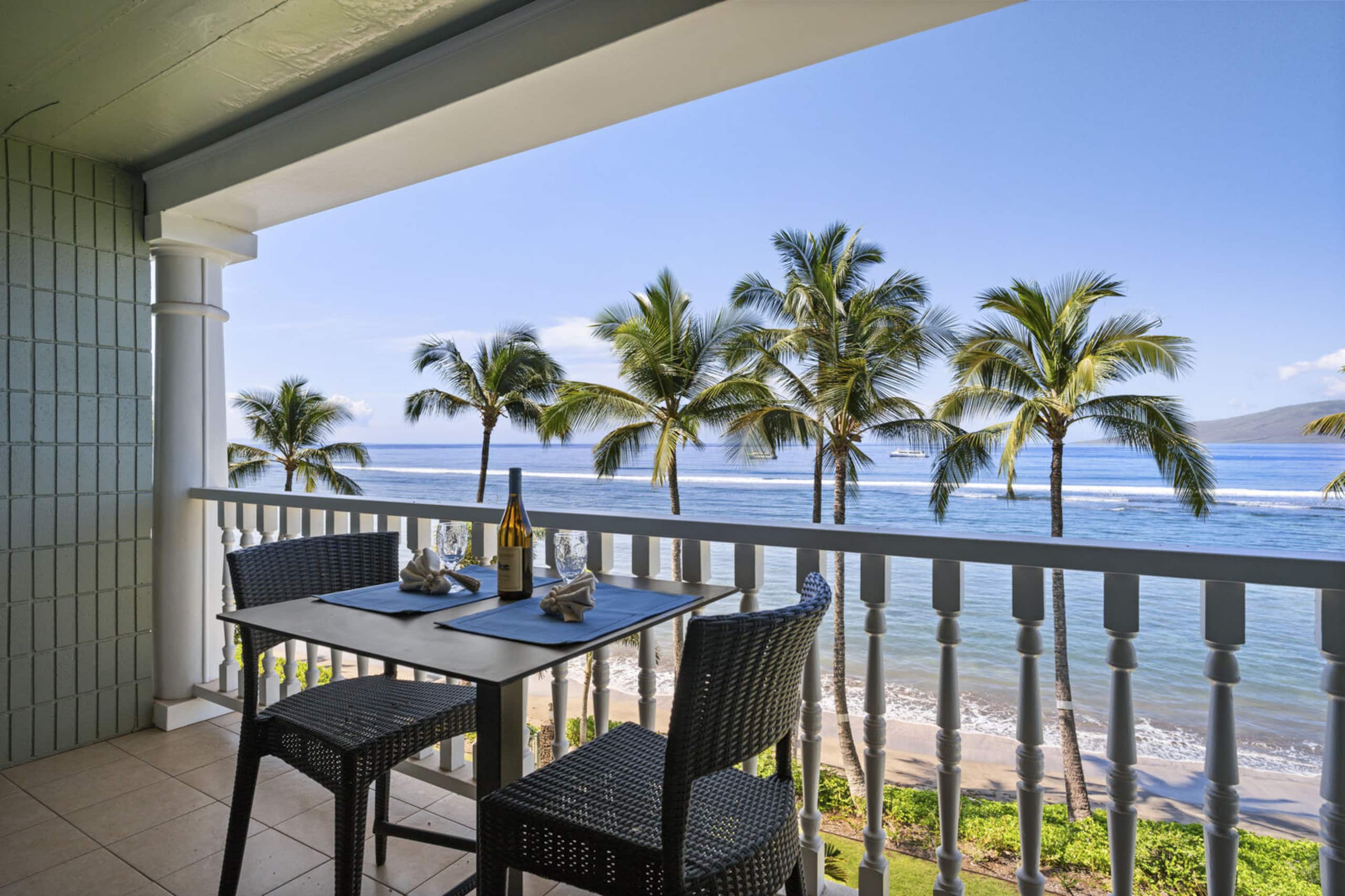 Oceanfront Studio Escape – Lahaina Shores 421 - Image 3