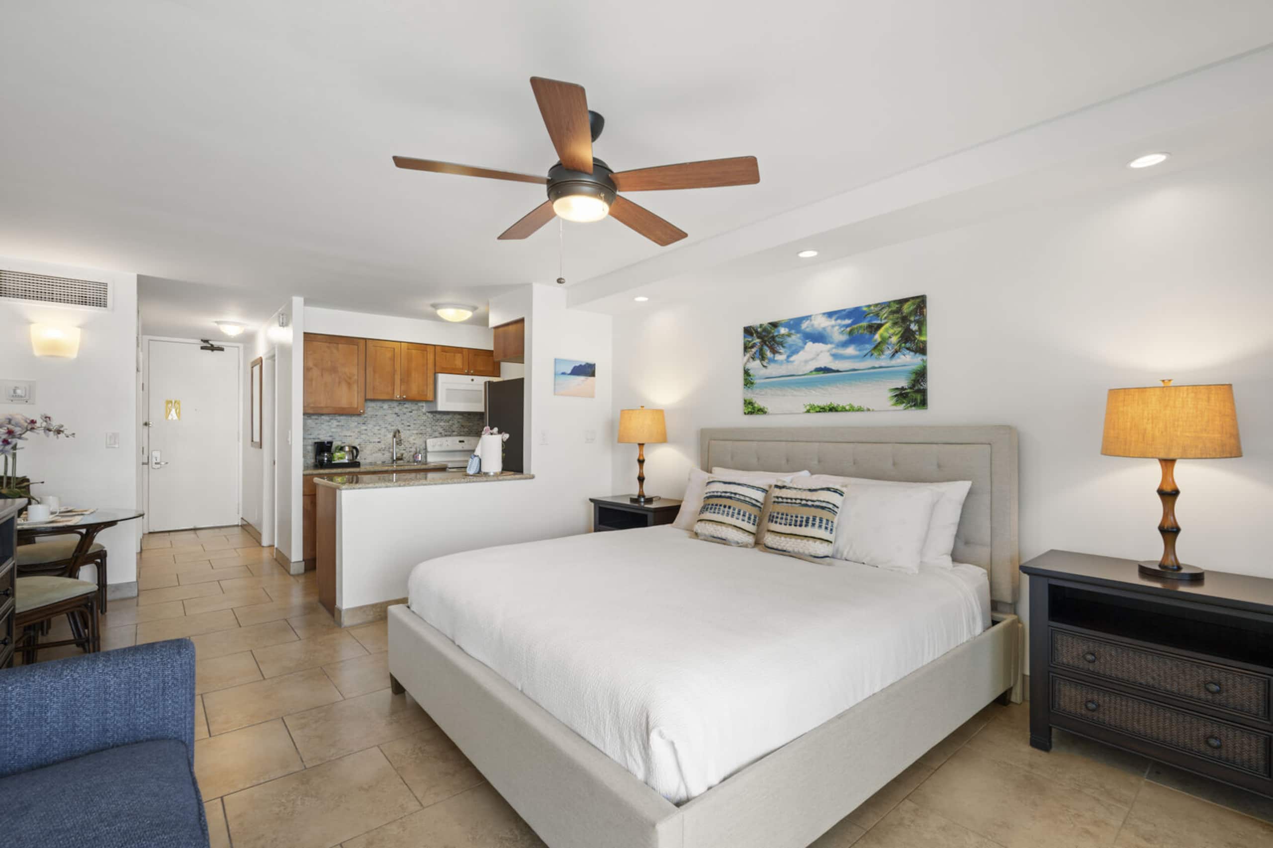 Oceanfront Studio Escape – Lahaina Shores 421 - Image 5