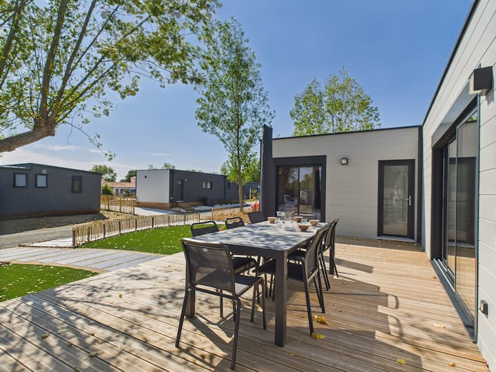 Chalet Pour 6 Avec Piscine Chauffée Commune - Vendée