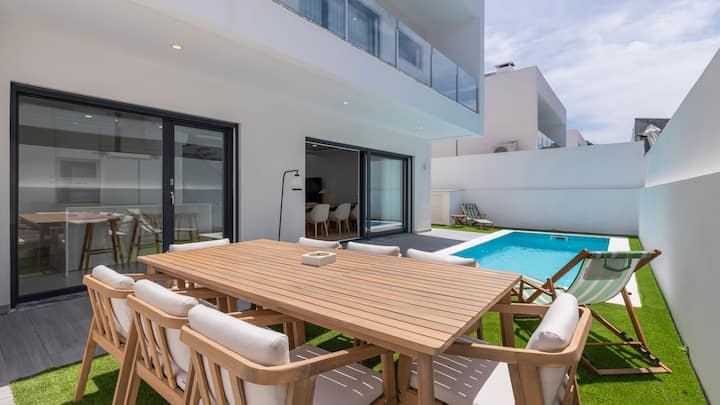Villa Aroeira W/ Pool By Lovelystay - Costa da Caparica
