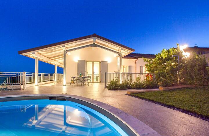 Villa With Views Over Ombrone Valley - Grosseto