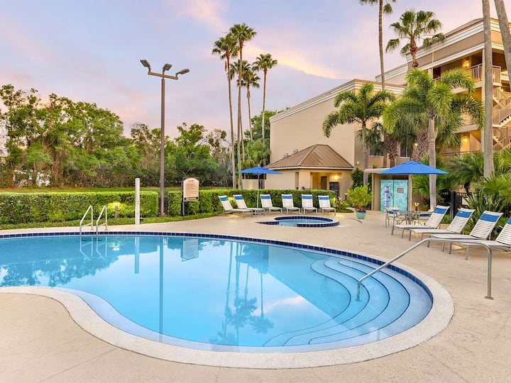 Marriott's Imperial Palms | Four 3br Villas - Lake Buena Vista, FL