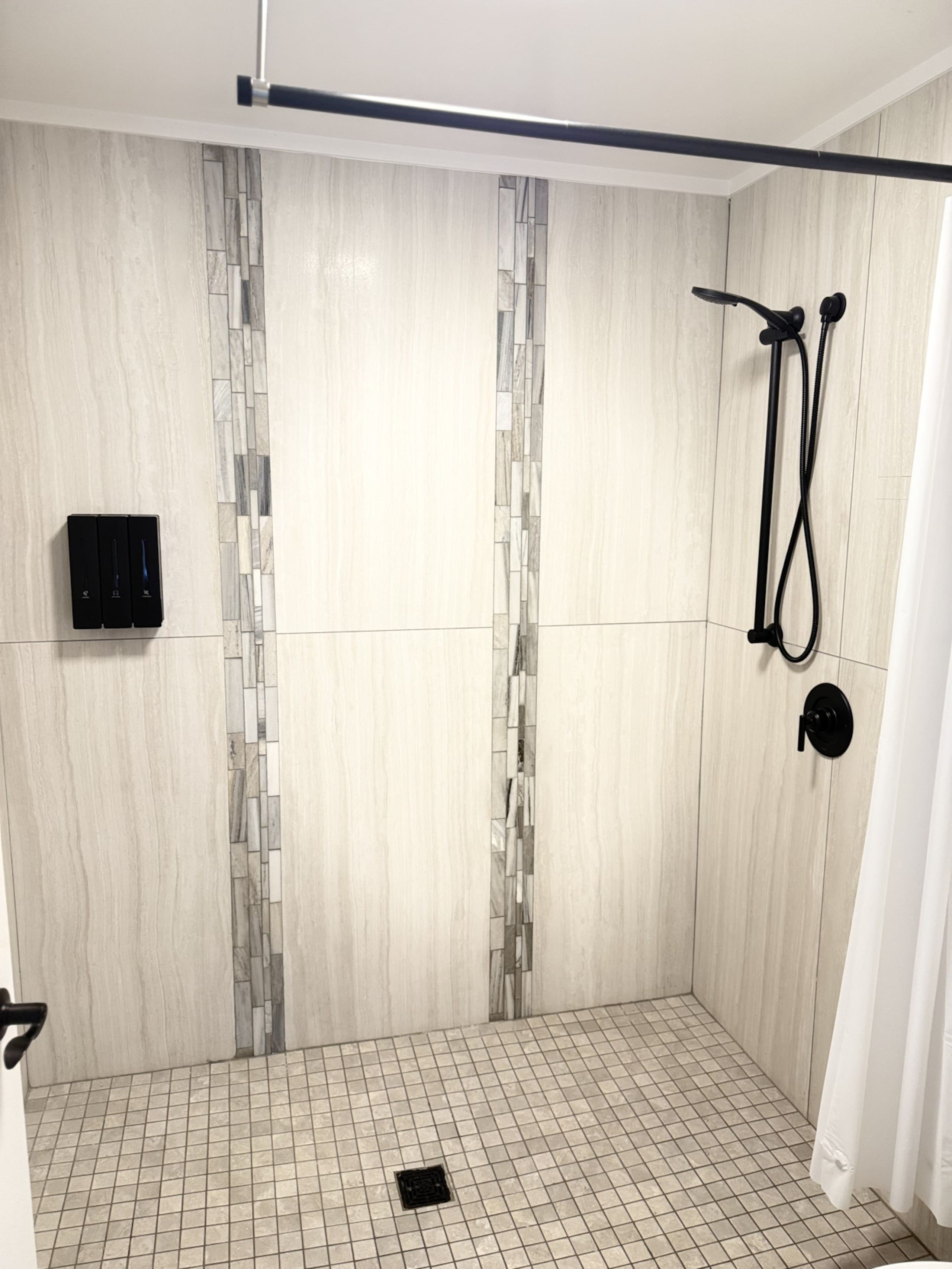 Waena Inn 4– Newly Renovated Maui Private Suite - Photo 8