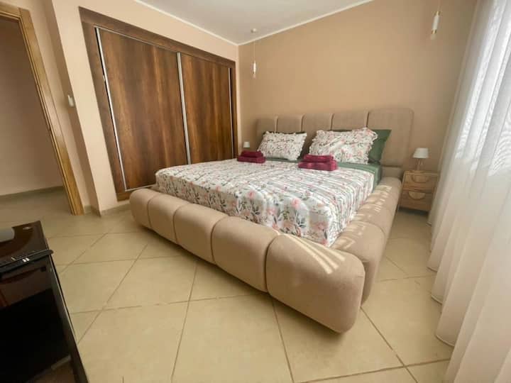 dddd098c-8064-41d1-9e49-d1323e6f62ba_SPA