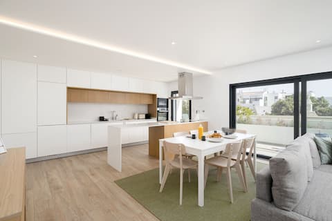Imóvel de sucesso: Spacious T2 with Luxury Terrace,2 min Beach Access em Cabanas De Tavira