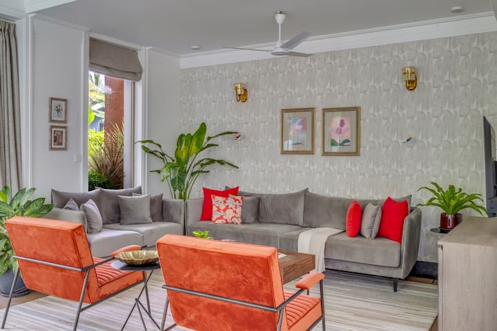 Living room image 4
