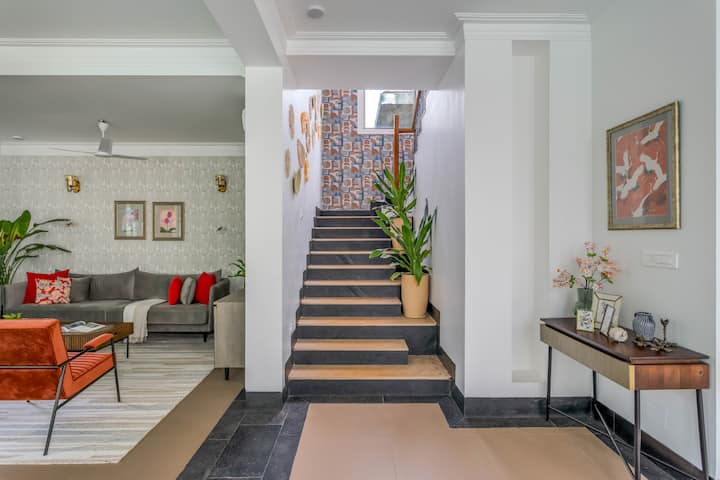 Living room image 7