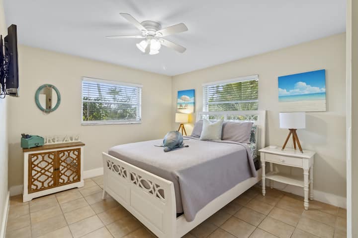 ห้องนอนผู้เข้าพักพร้อมเตียงควีนไซส์