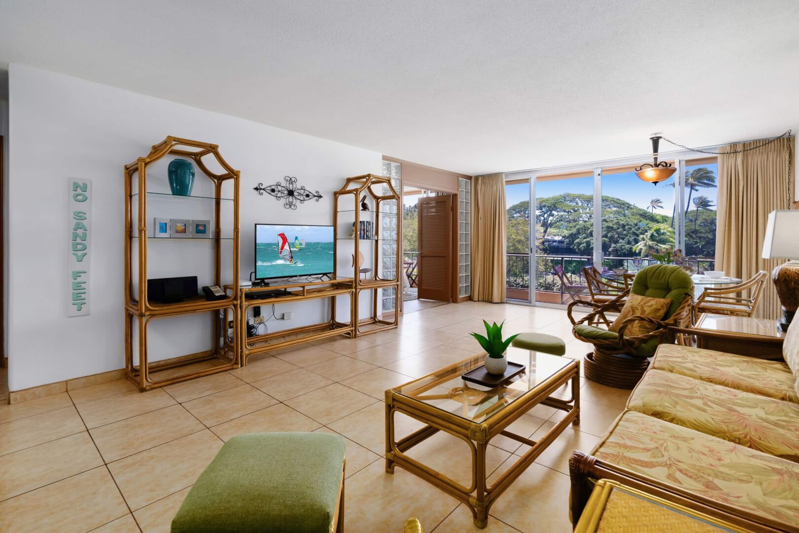 Beach Front 2 bedroom with Garden Views - Image 2