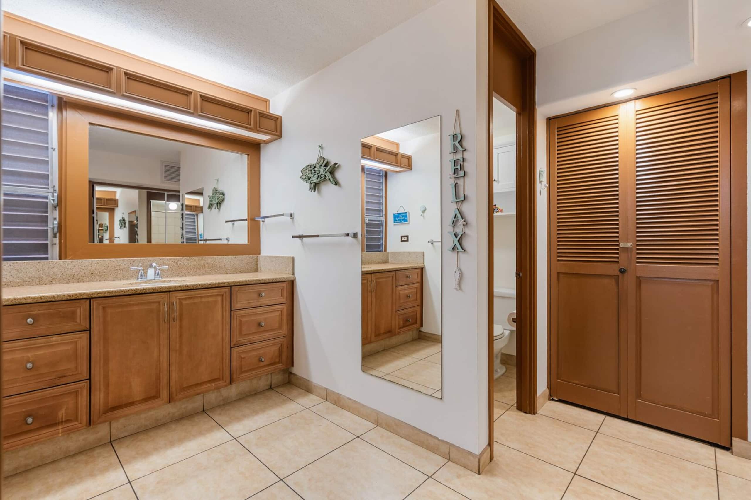 Beach Front 2 bedroom with Garden Views - Image 10