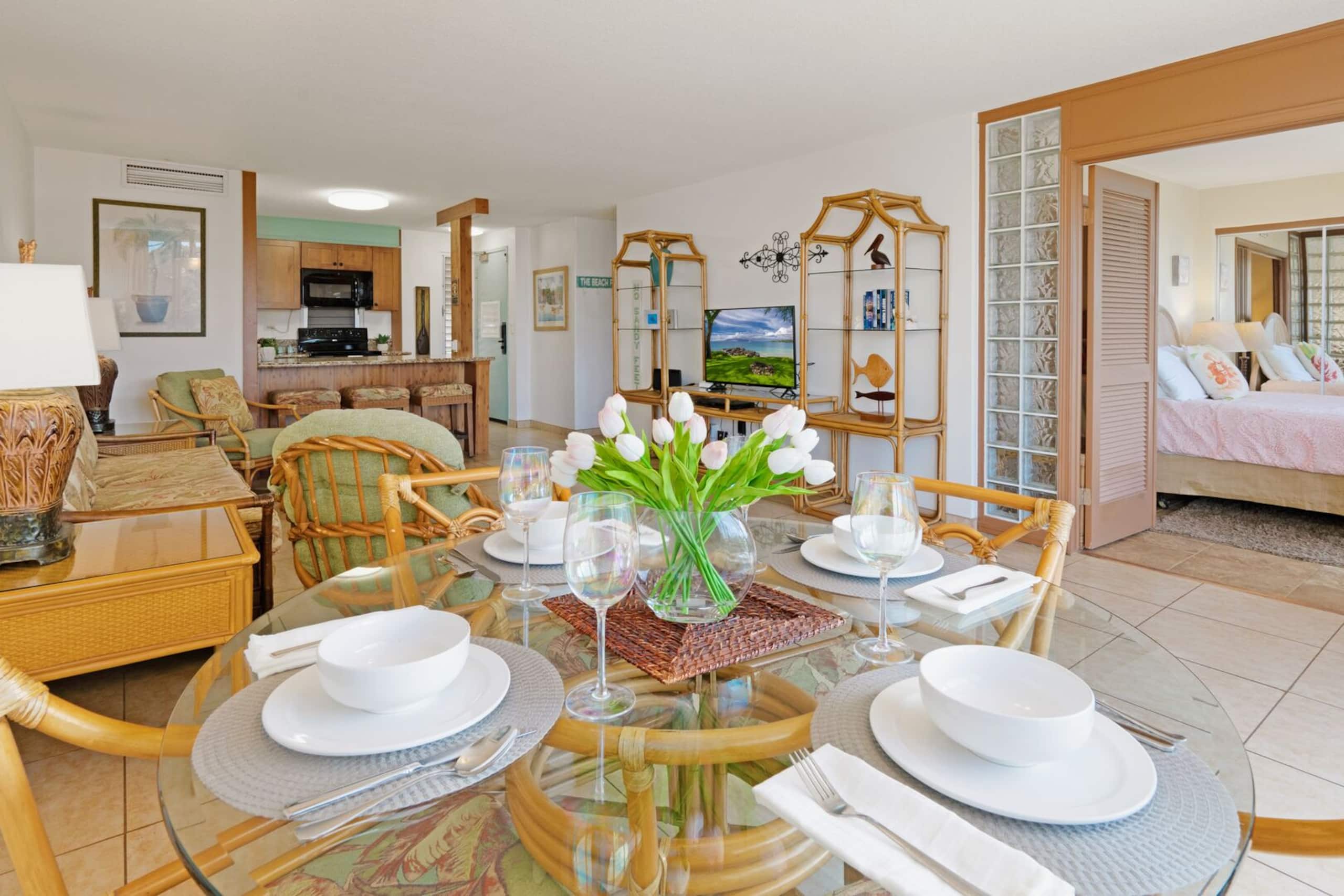Beach Front 2 bedroom with Garden Views - Image 35