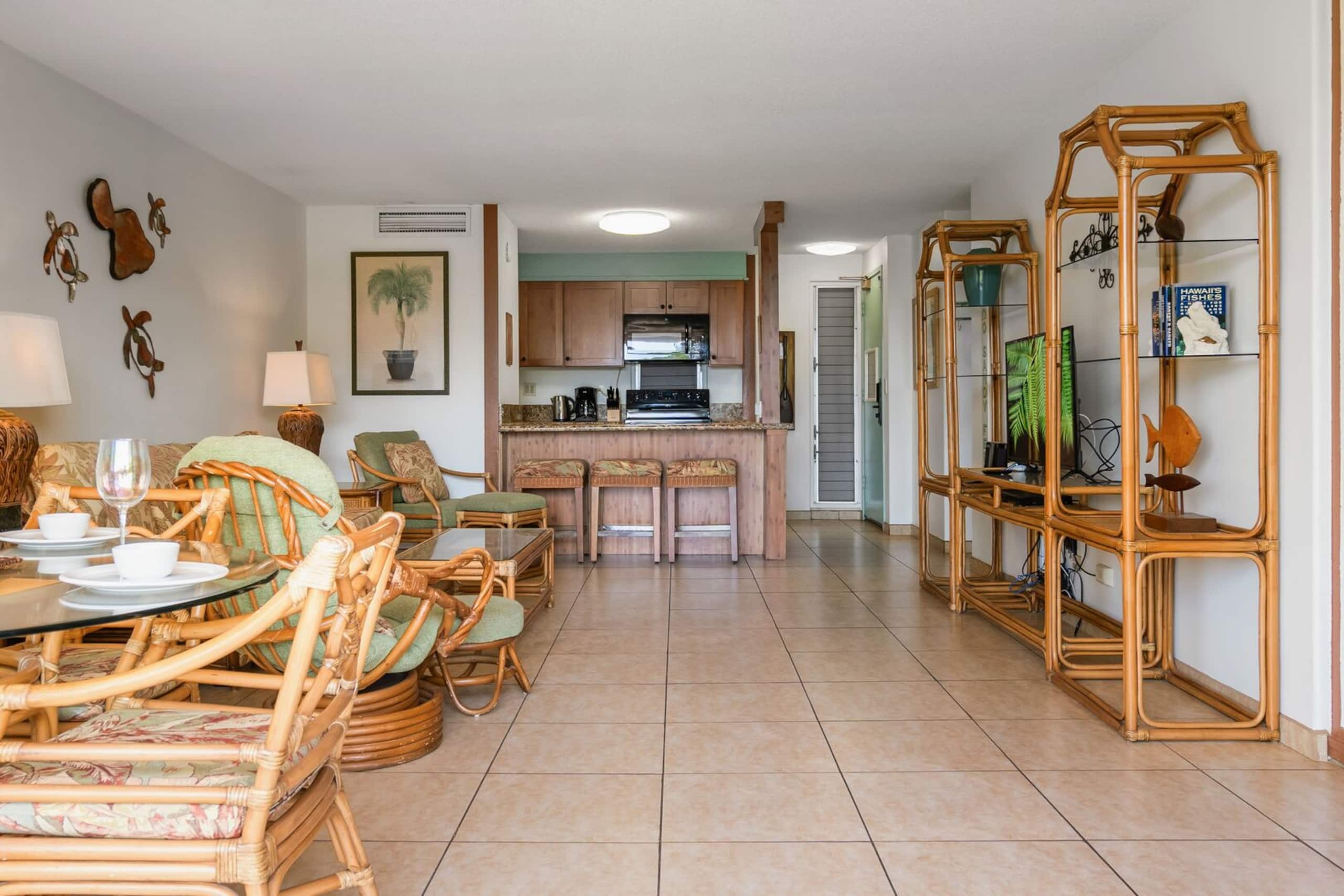 Beach Front 2 bedroom with Garden Views - Image 18