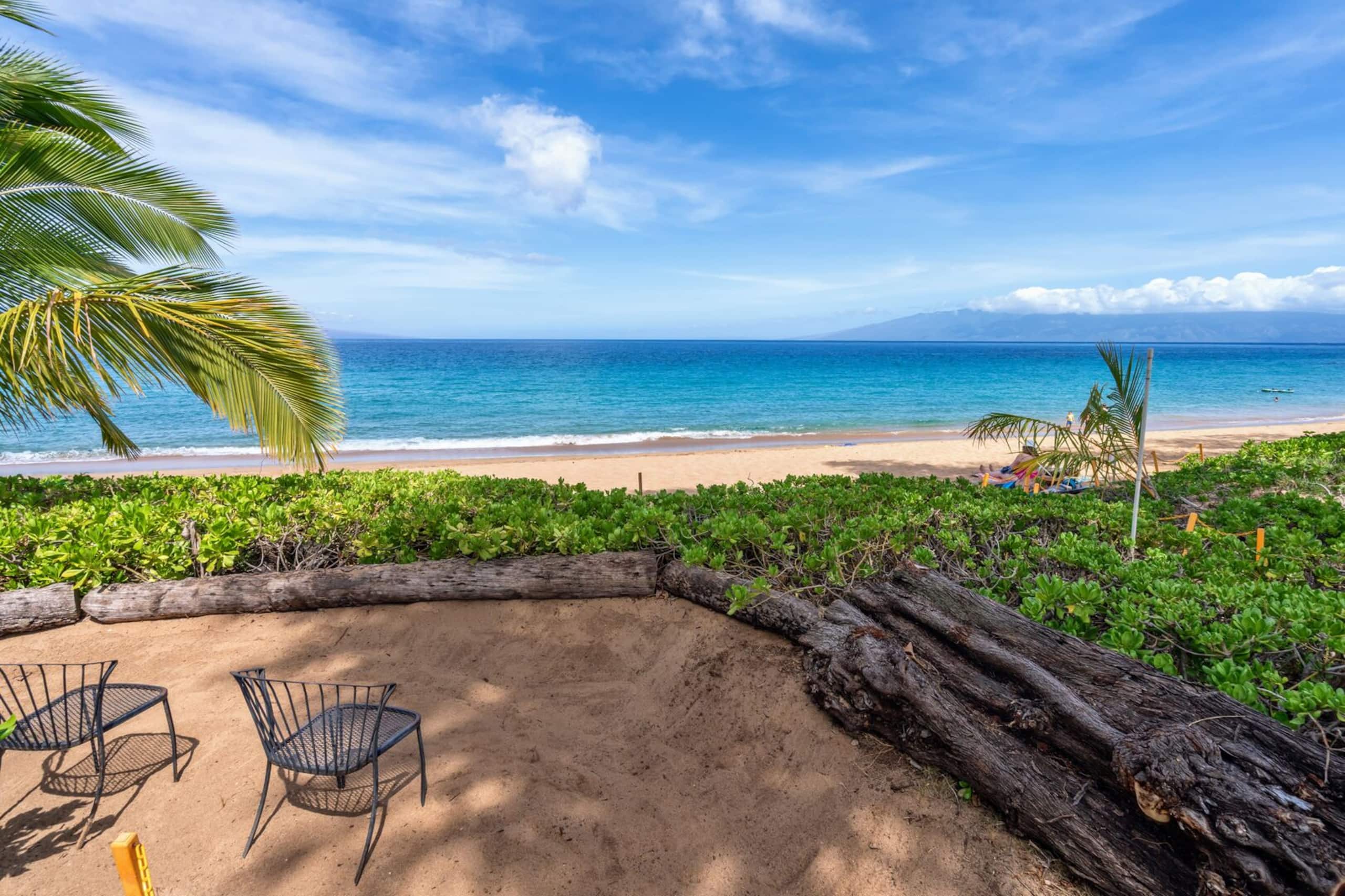 Beach Front 2 bedroom with Garden Views - Image 15