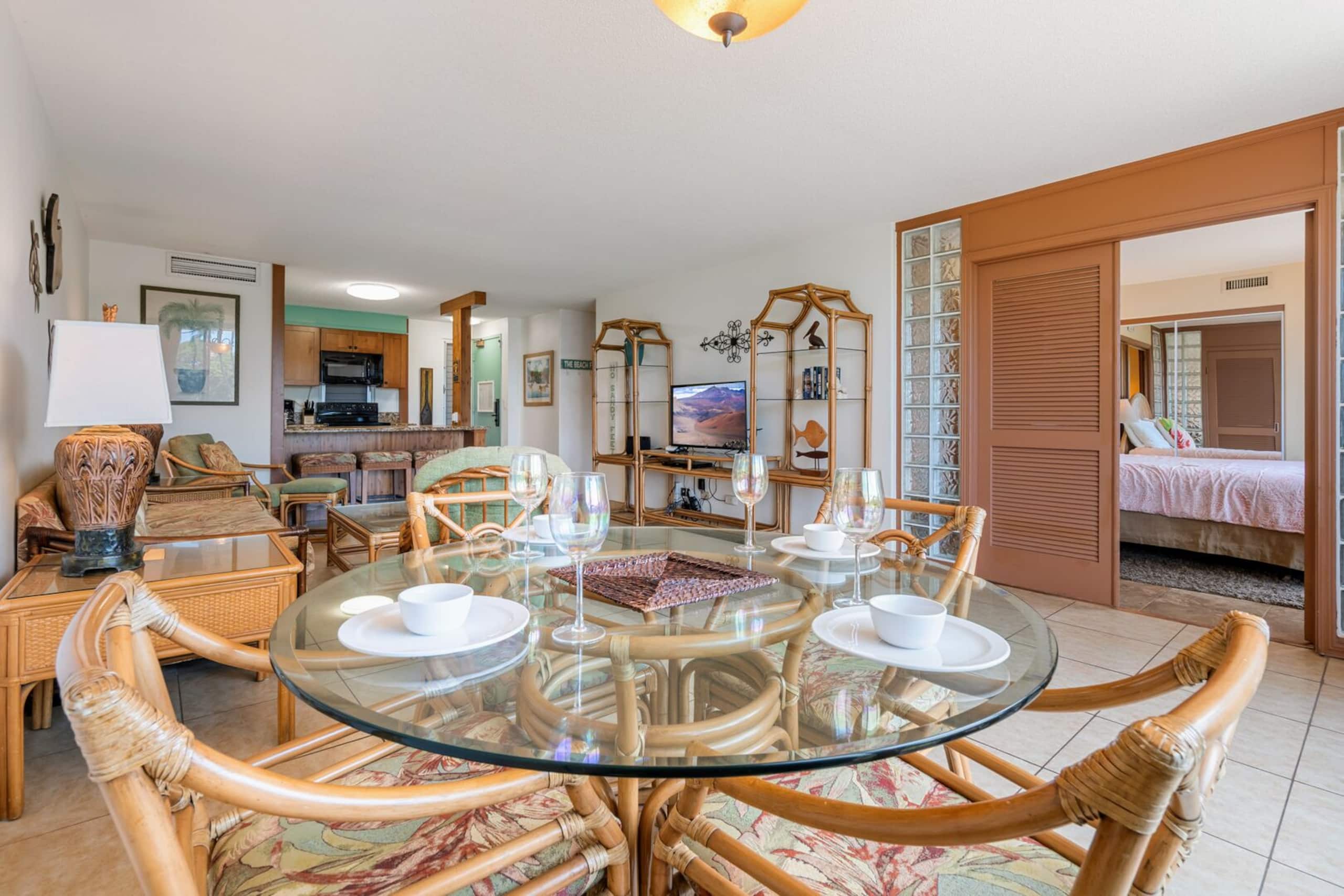 Beach Front 2 bedroom with Garden Views - Image 21