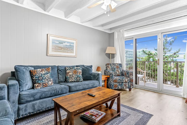 3br Family Stay – Pool & Covered Parking - Ocean City, MD
