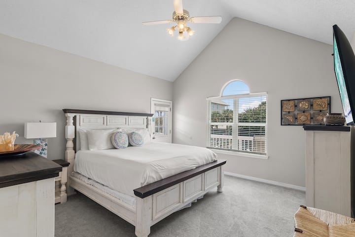 Dhomë gjumi në katin e sipërm