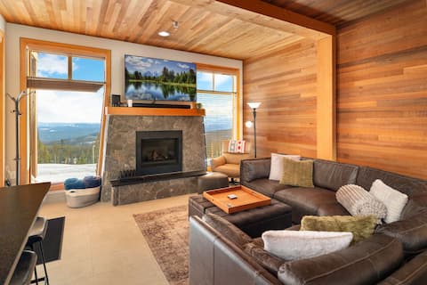 Hummingbird Home | Best Ski In/Ski Out Available!