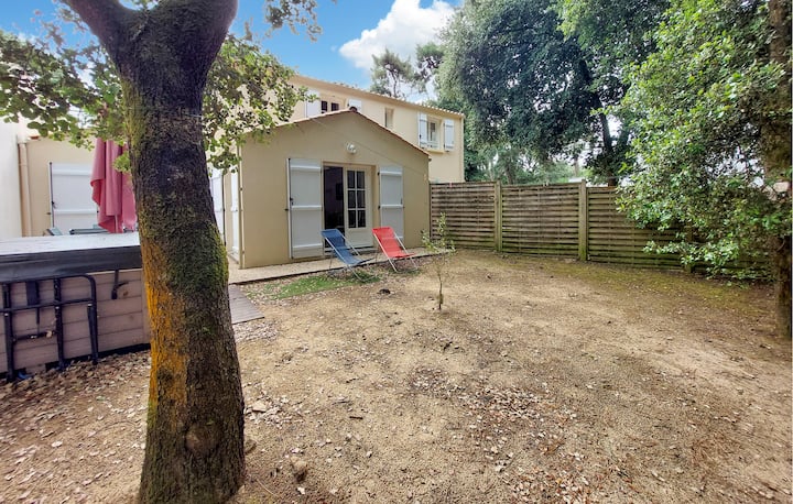 Beautiful Home In Jard-sur-mer With Wifi - Jard-sur-Mer