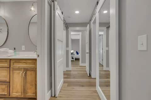 The Golden Retreat| 2 Master Suites| Remodeled