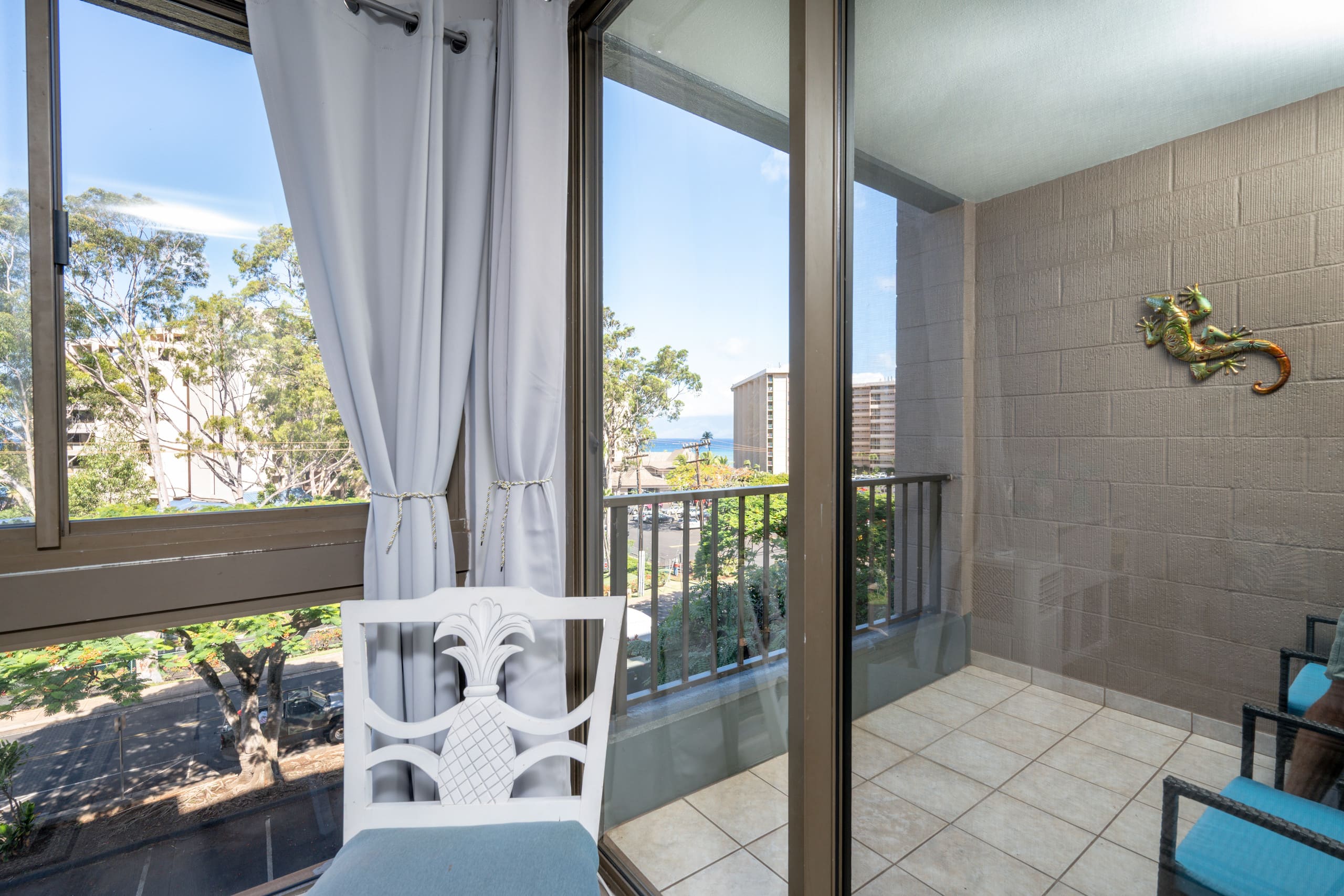 Condo in Lahaina · ★4.9 · 1 bedroom · 1 bed · 1 bath - Image 13