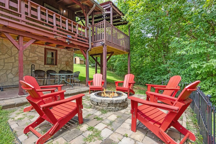 Peaceful Path-smoky Mountains, Tn With Hot Tub - Sevierville