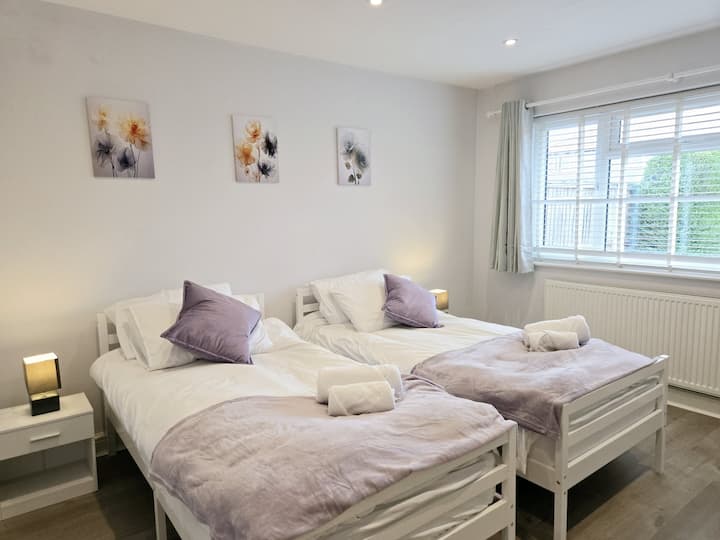 Soba s 2 odvojena kreveta 