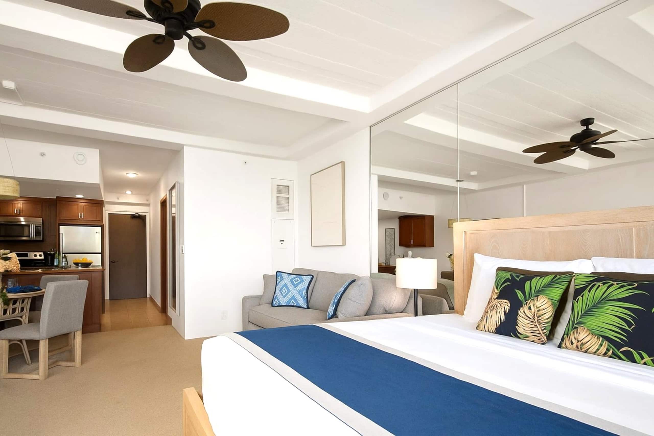 Condo in Lahaina · ★5.0 · 1 bedroom · 2 beds · 1 bath - Image 18