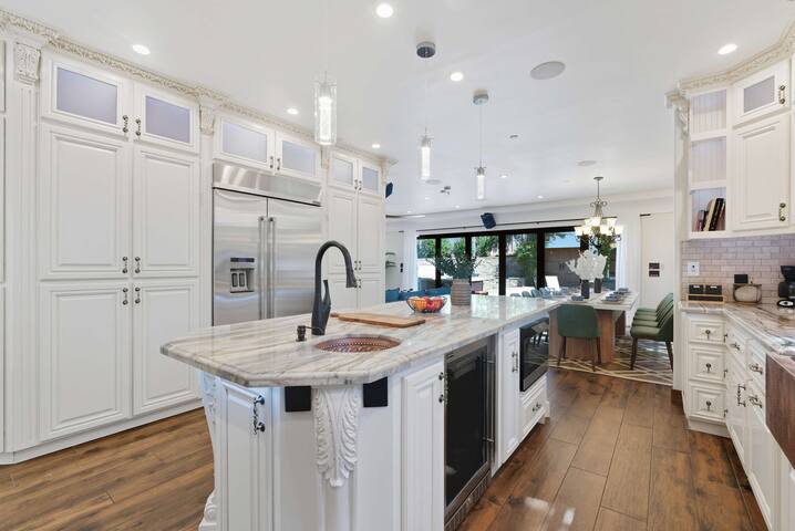 Castle Beach Retreat | Hot Tub, Pool Table, Games gallery image 4