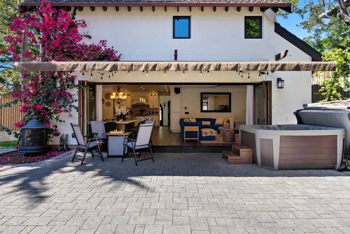 Castle Beach Retreat | Hot Tub, Pool Table, Games gallery image 5